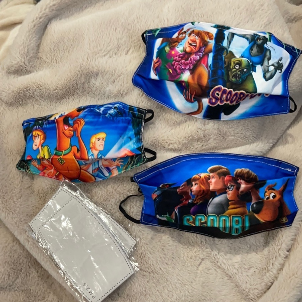 New set/3 Scooby Doo face masks